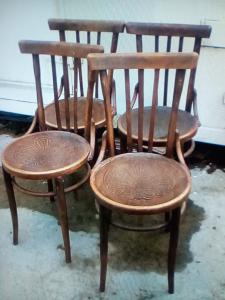4 Thonet-Stühle zur Restaurierung