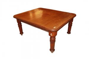 Tavolo vittoriano allungabile in legno di mogano del 1800