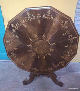 Mesa de marchetaria dodecagonal Rolo