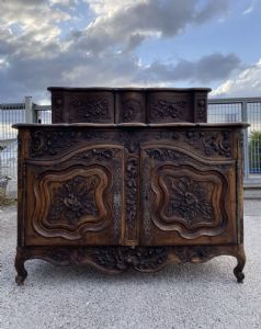 Credenza provenzale a glissant