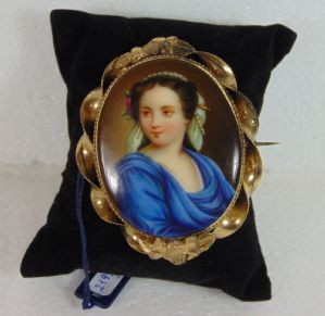 14k gold brooch with porcelain miniature, late 19th century