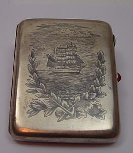 Zigarettenetui aus nielliertem Silber