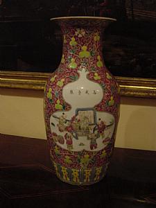 Zwei chinesische Porzellanvasen der Familie Rose aus der Zeit um 1850