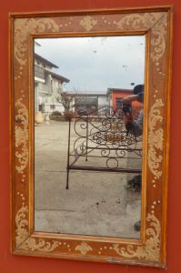 Lacquered mirror