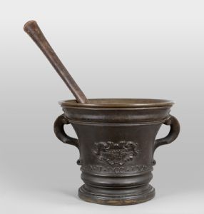 Large burnished bronze pharmacy mortar with pestle, dated 1779, Florence 18th century