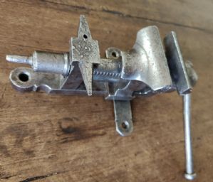 Bench vise with small anvil