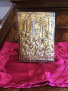 Gilded pastille pax.