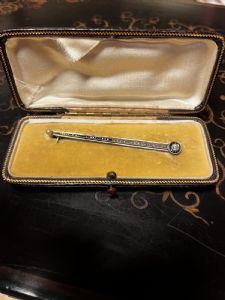 Gold pin