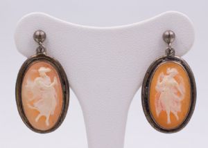 Orecchini in argento e cammei fine '800