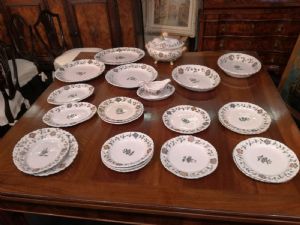 SERVIZIO IN MAIOLICA 700 "Tacchiolo"