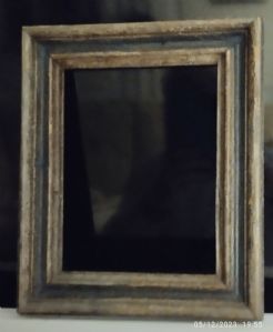 Piccola e graziose cornice in legno policroma del XVIII° sec. luce cm.14.5x19 est.cm.27x22