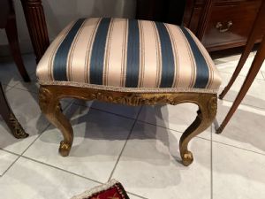 Copia di sgabelli, stile Luigi XV, dell'800