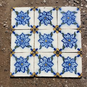 Mattonelle con fiore