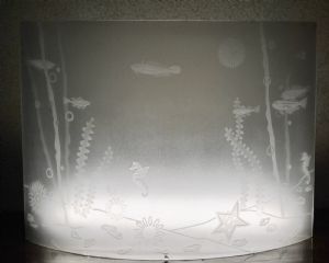 Vetro curvo con incisioni marine, attr. Fontana Arte degli anni 50/60 montato a lampada