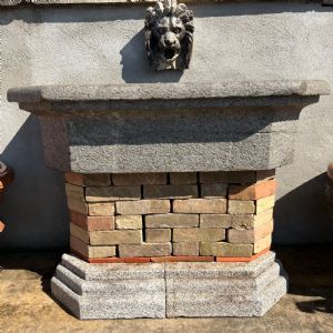 Vasca a muro in granito 