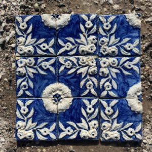 Azulejos con basso rilievo
