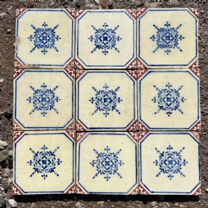 Azulejos rosa e blu