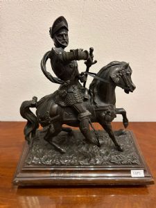 Coppia di due cavallieri in bronzo