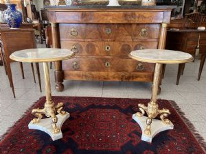 Goldene Beistelltische mit Sockel