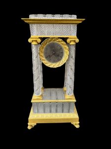Gilded bronze and crystal clock