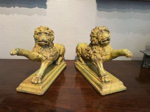 Wooden carved lion copies, 18th century Veneto