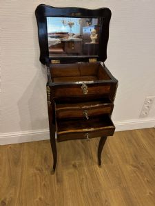 Comodino in stile Luigi XV, Napoleone III