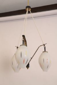 Restaurierter Modernariats-Kronleuchter aus den 50er Jahren, Vintage-Leuchter mit drei Lichtern! Design