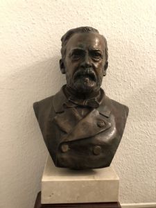 Busto di bronzo "Louis Pasteur", di A. GAUDEZ