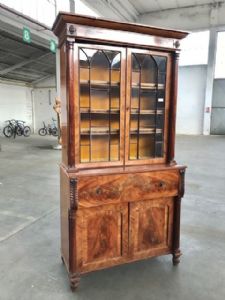Antikes Bücherregal aus Mahagoni und Mahagonifurnier - Restauriert (in Arbeit)_car 1817