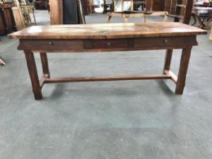Mesa rústica de madeira frutífera com gavetas - Restaurada (em andamento) _car 1820