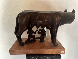 Statua di bronzo "LA LUPA" del '800
