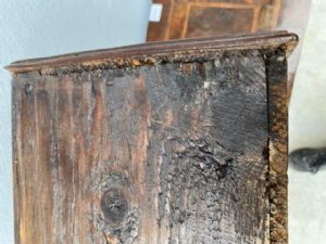 Louis XVI Walnut Burl Veneered Bedside Table - Restoration in progress_car 3370 - Foto 9