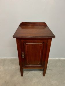 Mesa de cabeceira inglesa, mogno com incrustações