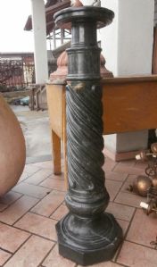 colonna in marmo