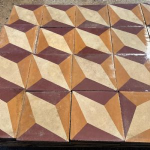 PAVIMENTO IN CEMENTINA CON ROMBI 