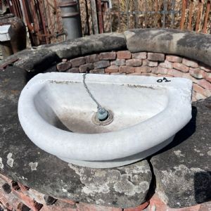 Lavandino in marmo