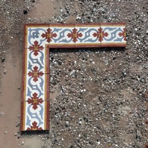 Cornice in graniglia