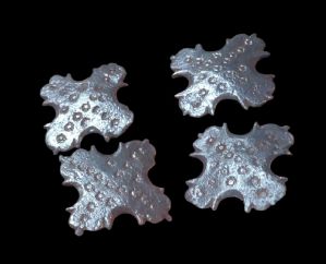 Grandi chiodi in ferro forgiato ed inciso XVII-XVIII secolo 