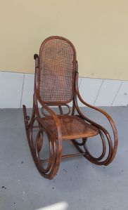Thonet Schaukelstuhl