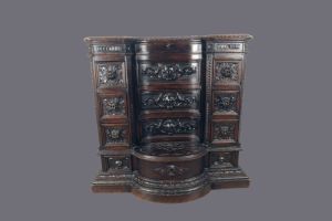 Inginocchiatoio con calatoia , periodo eclettismo (neogotico) , Veneto XIX secolo