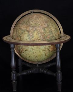 John e William Cary, Globo Celeste, 1816 John e George Cary, Globo terrestre, 1826 Legno, carta stampata.