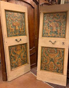 pts783 - Paar lackierte Türen, 18. Jh., Maße ca. B 68/69 x H 182/180 cm