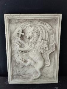 Esclusiva mattonella in marmo d'Istria - Leone di S. Marco con la croce - 60 x 44 cm