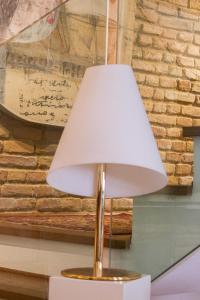 Lampada da tavolo Micene  LEUCOS