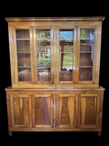 Late 18th-century walnut bookcase