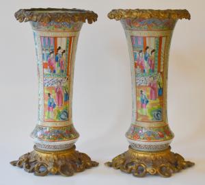 China Cantão par de vasos de porcelana