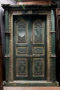 ptn189 Indisches lackiertes Tor mit Rahmen, max. Maße 160 x H 222 cm