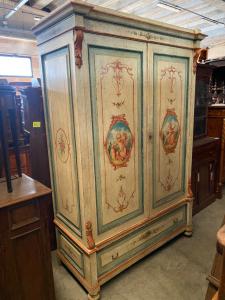 Lacquered wardrobe 160 × 70 × 233 H