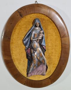 33. "Mutterschaft" polychrome Keramik mit Lüster, signiert Melandri
