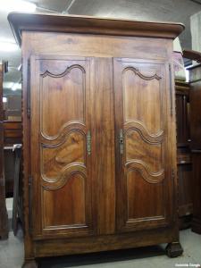 PROVENCAL WALNUT WARDROBE WITH TWO DOORS AND THREADING, EARLY 1800s - cm L139xP50xH216